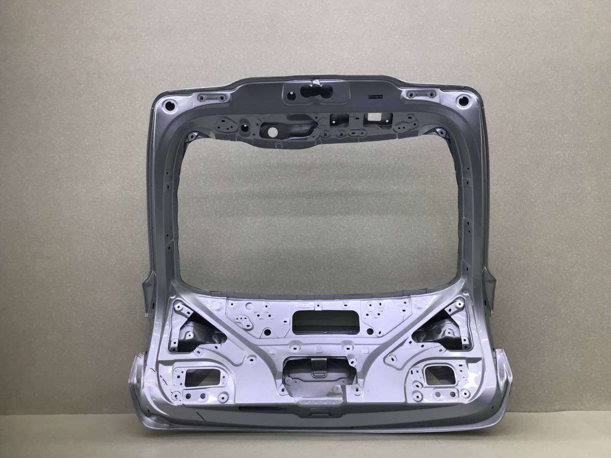 Дверь багажника Lexus RX500h (ALH10) Дверь багажника Lexus RX500h (ALH10)