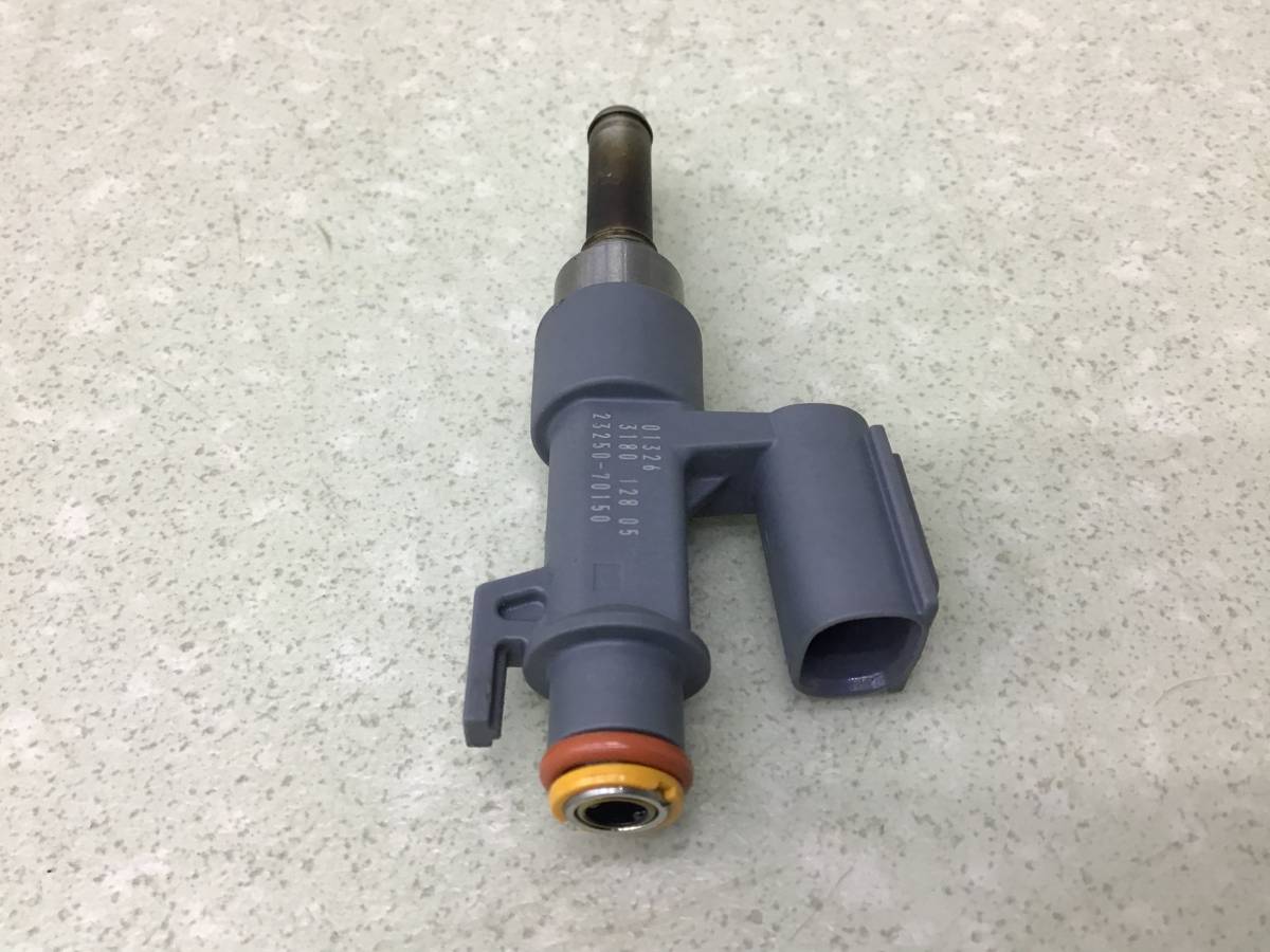 Форсунка инжекторная электрическая Toyota Land Cruiser (J300) 2021>