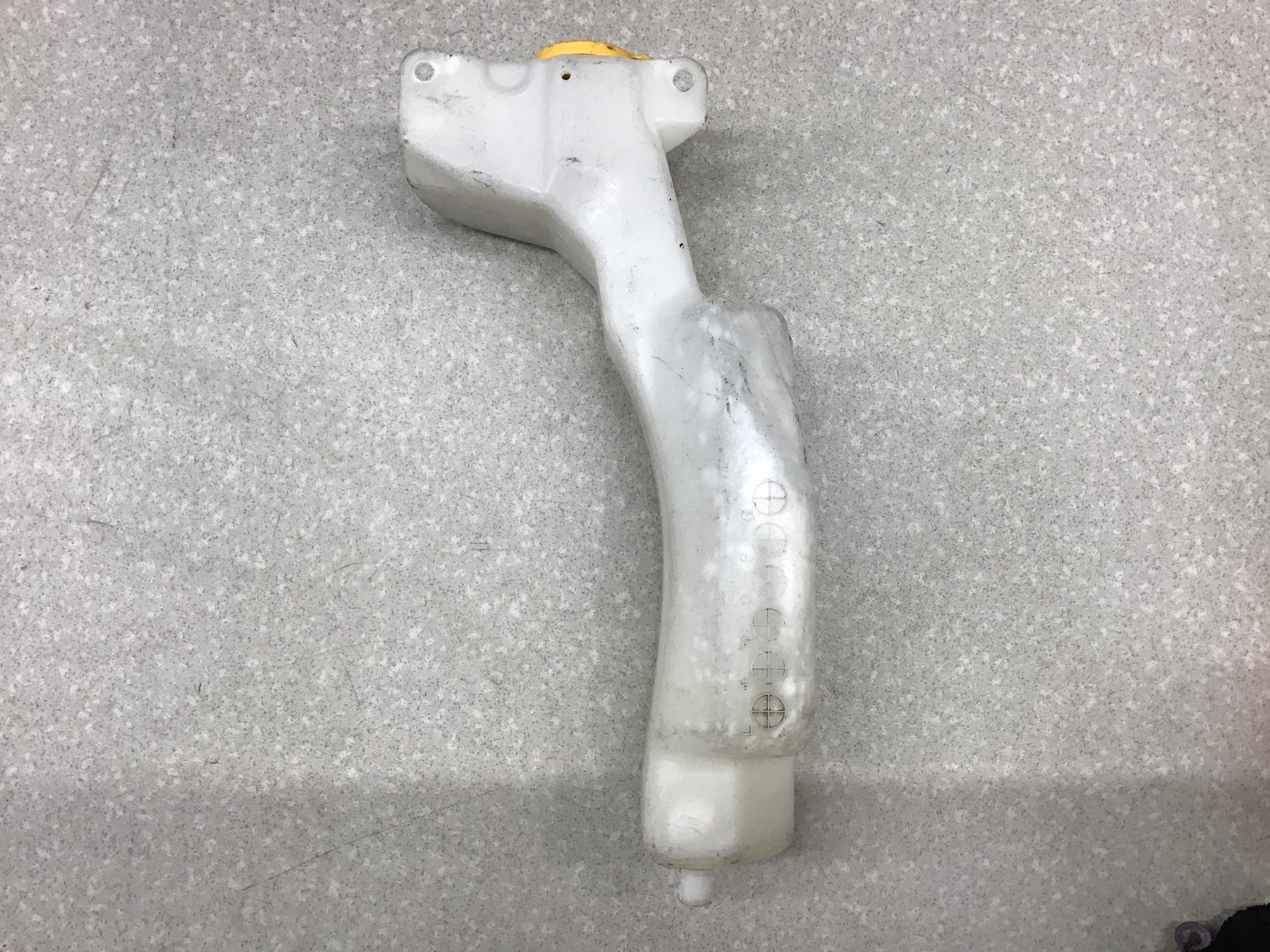 Бачок расширительный, Subaru Legacy Outback (B13) 2003-2009 Бачок расширительный, Subaru Legacy Outback (B13) 2003-2009