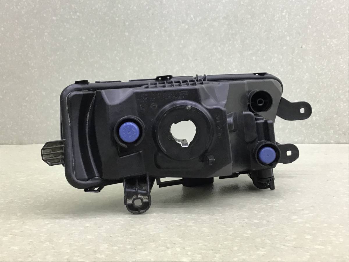 Фара противотуманная левая Skoda Octavia A7 (5E) 2013-2020 Фара противотуманная левая Skoda Octavia A7 (5E) 2013-2020