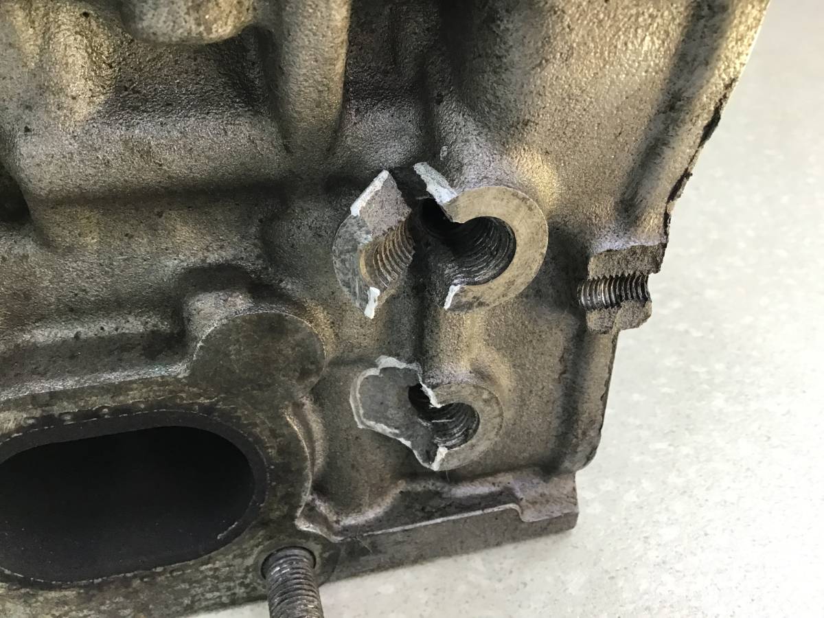 Головка блока цилиндров Infiniti QX56 (JA60) 2004-2010 Головка блока цилиндров Infiniti QX56 (JA60) 2004-2010