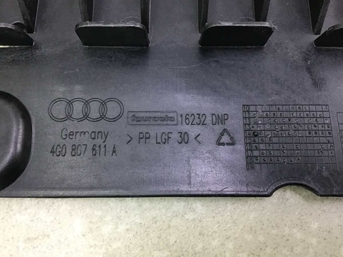 Пыльник (кузов наружные) Audi A6 (C7) 2011-2018 Пыльник (кузов наружные) Audi A6 (C7) 2011-2018