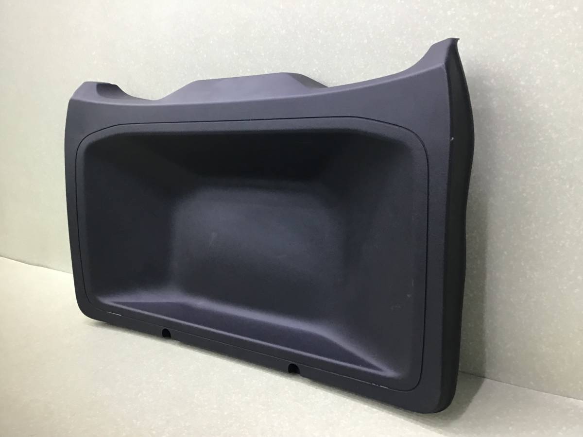 Обшивка двери багажника Ford EcoSport (B515) 2014-2019 Обшивка двери багажника Ford EcoSport (B515) 2014-2019