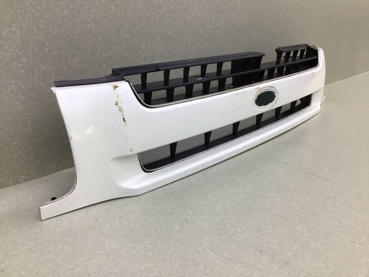 Решетка радиатора Nissan Terrano 2 (R20, R50) 1993-2006г