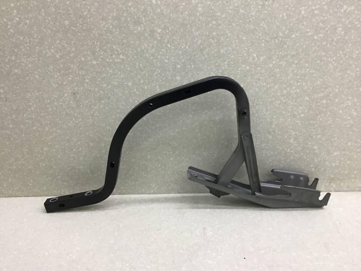 Петля крышки багажника Toyota Camry (V40) 2006-2011 Петля крышки багажника Toyota Camry (V40) 2006-2011