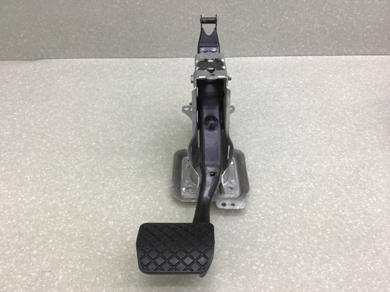 Педаль тормоза Volkswagen Jetta (1K) 2006-2011 Педаль тормоза Volkswagen Jetta (1K) 2006-2011
