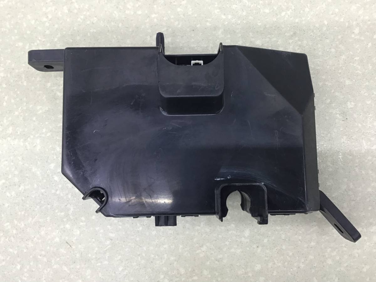 Блок предохранителей Hyundai Tucson (JM) 2004-2010 Блок предохранителей Hyundai Tucson (JM) 2004-2010