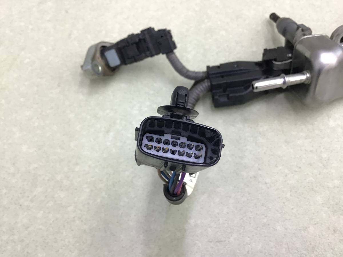 Рейка топливная (рампа) Toyota Land Cruiser (J300) 2021>