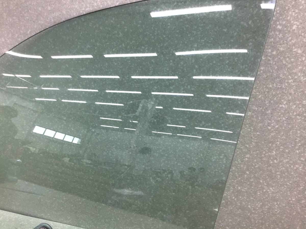 Стекло двери передней левой Subaru Impreza (G11) 2000-2007 Стекло двери передней левой Subaru Impreza (G11) 2000-2007