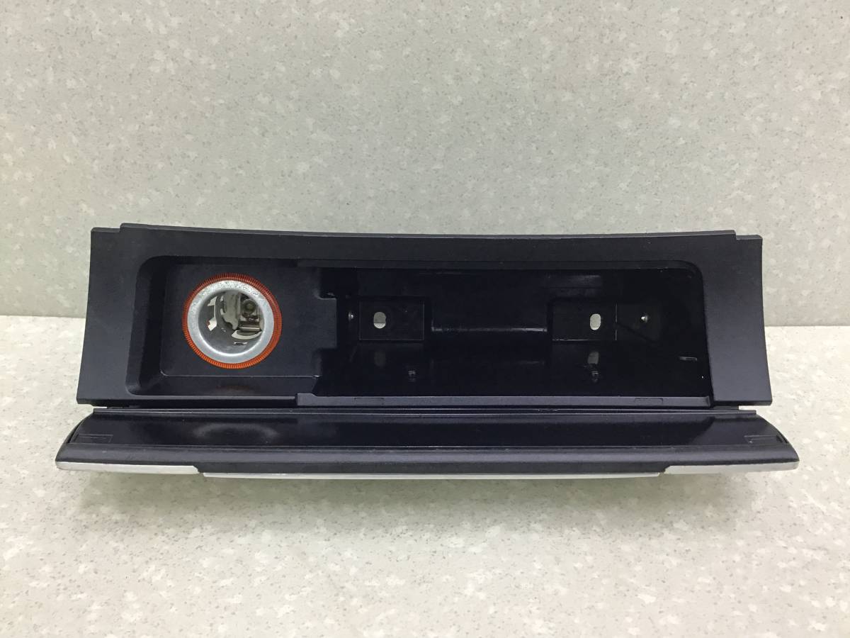 Пепельница передняя Volkswagen Passat B6 2005-2010 Пепельница передняя Volkswagen Passat B6 2005-2010