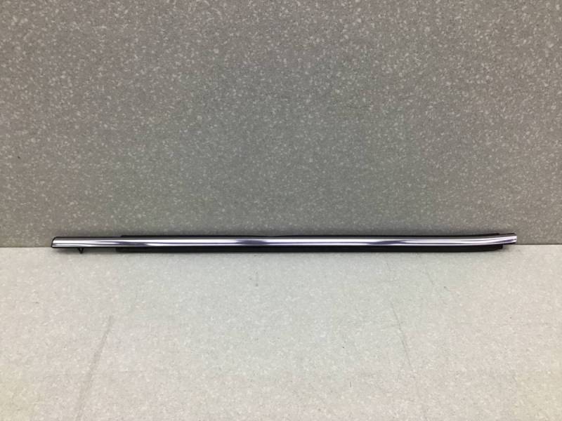 Накладка стекла заднего левого Toyota Camry (XV70) 2017>