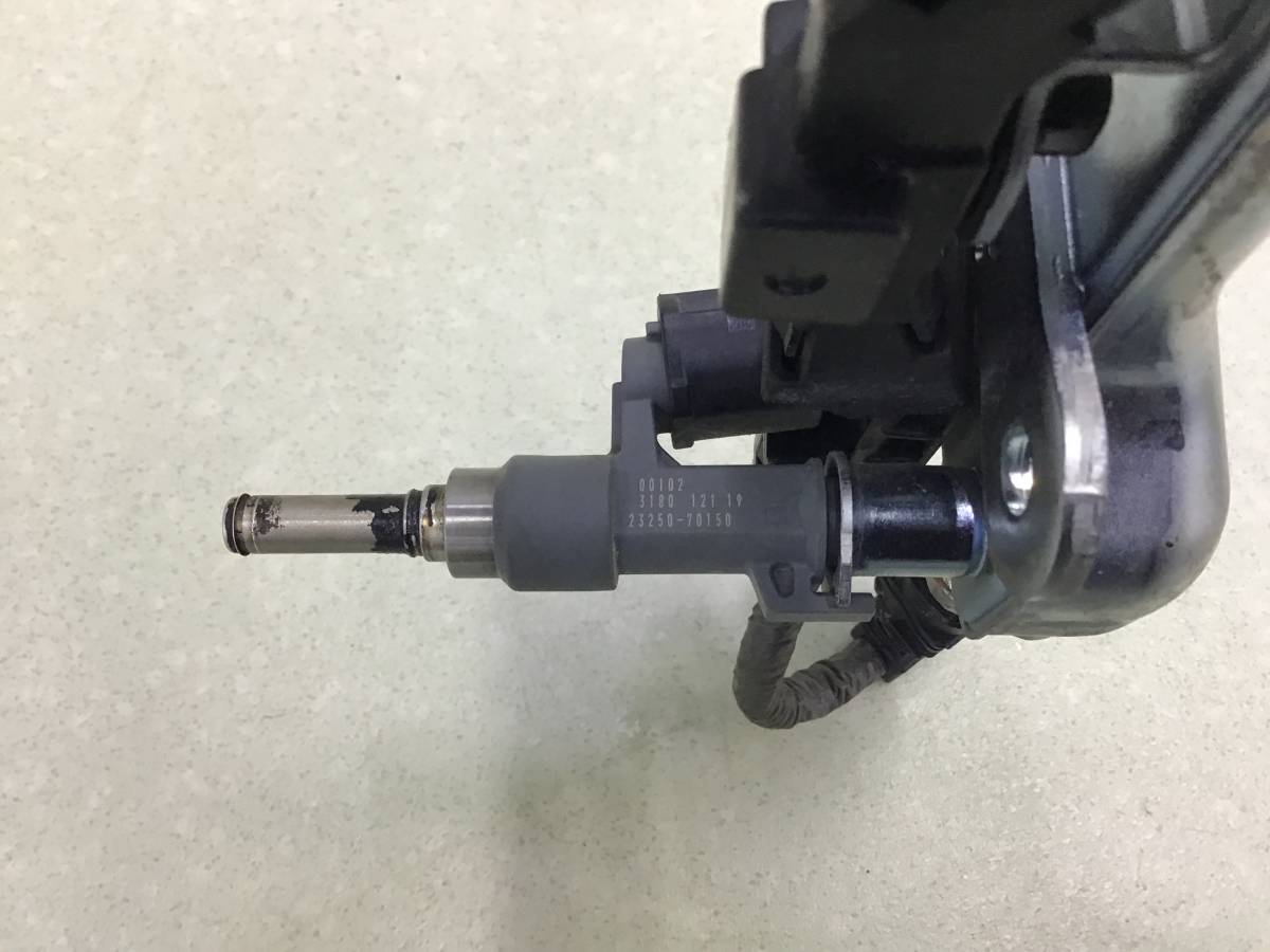 Рейка топливная (рампа) Toyota Land Cruiser (J300) 2021>