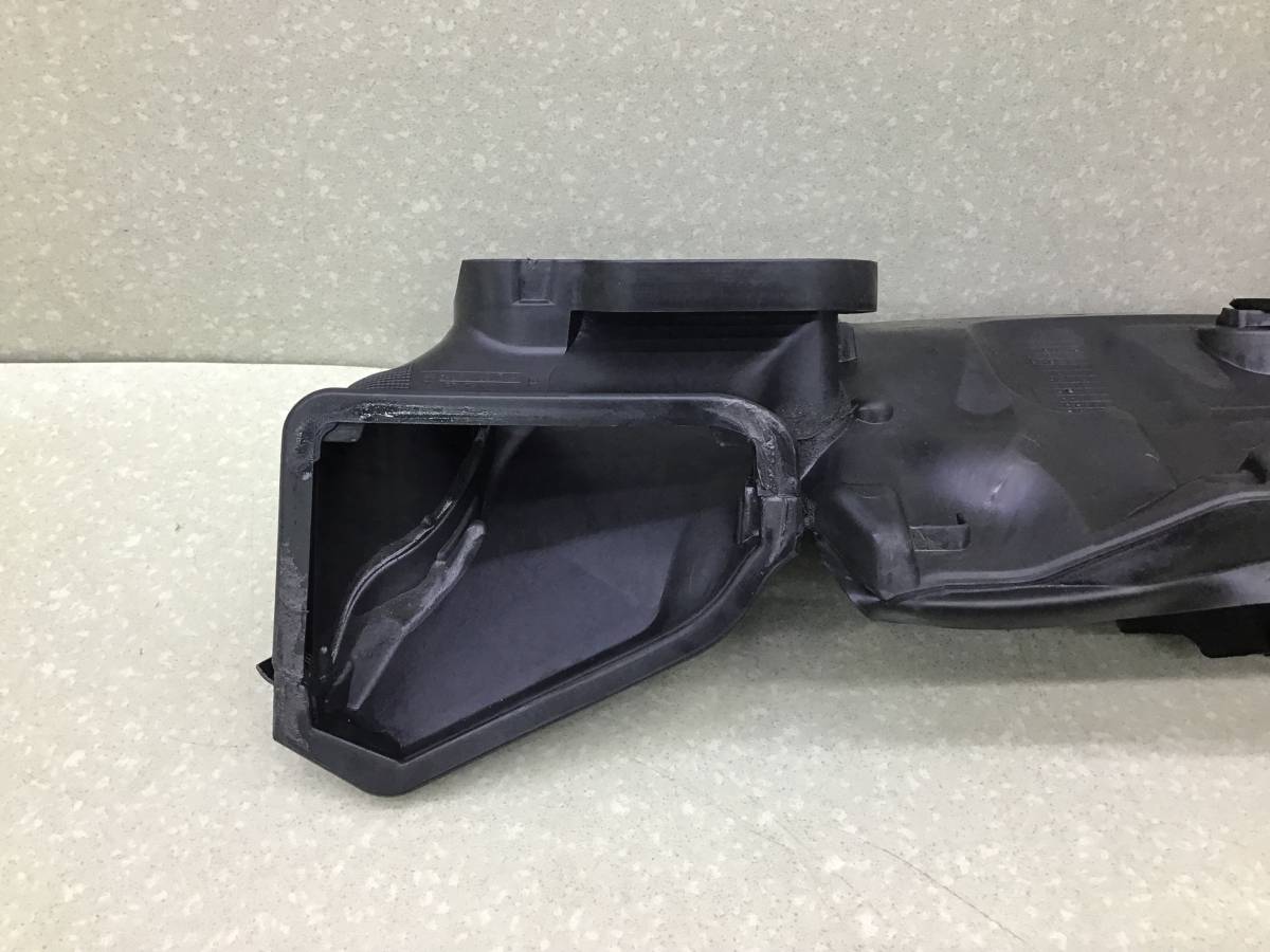 Воздуховод BMW 5-series E60/E61 2003-2009 Воздуховод BMW 5-series E60/E61 2003-2009