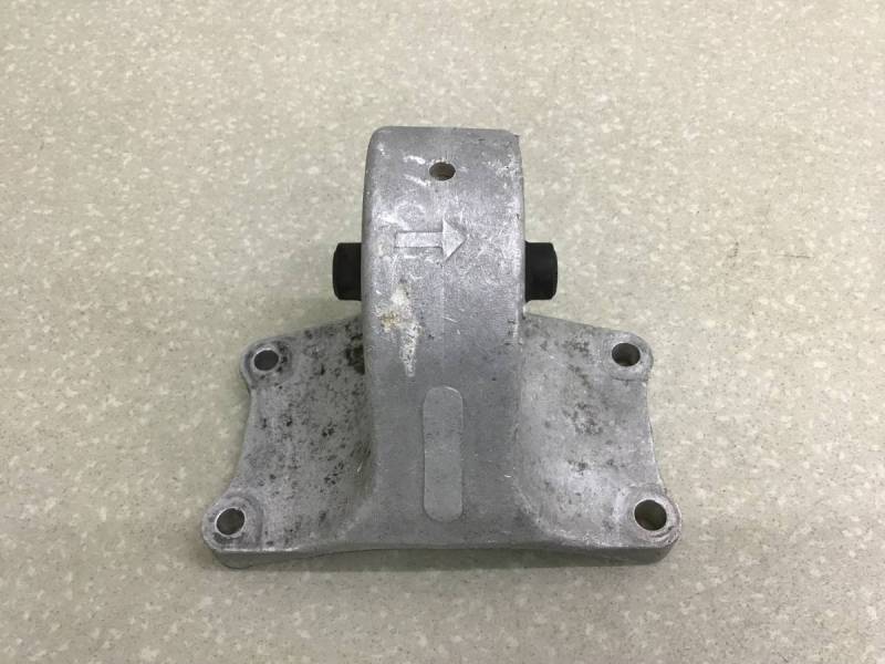 Опора КПП левая Nissan Almera Classic (B10) 2006-2013 Опора КПП левая Nissan Almera Classic (B10) 2006-2013