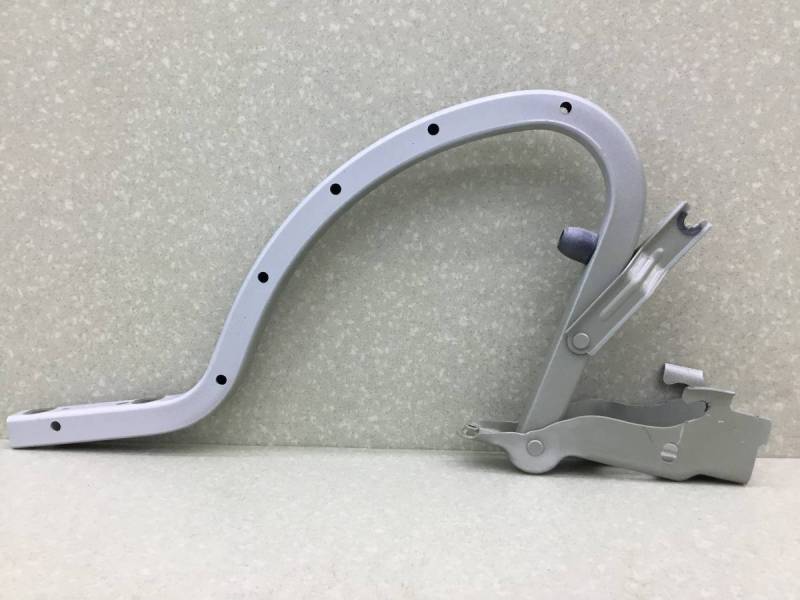 Петля крышки багажника Hyundai Elantra (MD) 2011-2016 Петля крышки багажника Hyundai Elantra (MD) 2011-2016