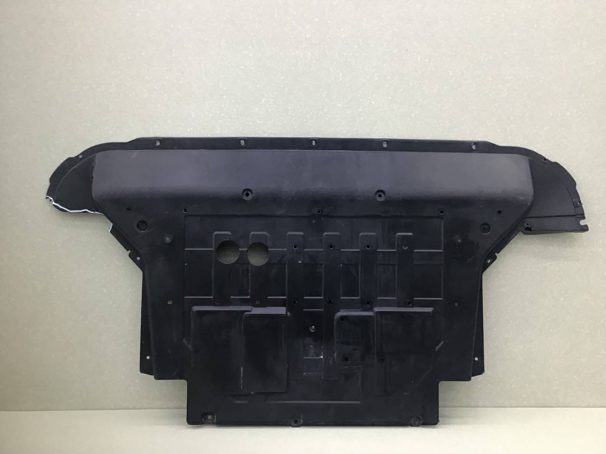 Пыльник двигателя центральный Geely Coolray SX11 2018> Пыльник двигателя центральный Geely Coolray SX11 2018>