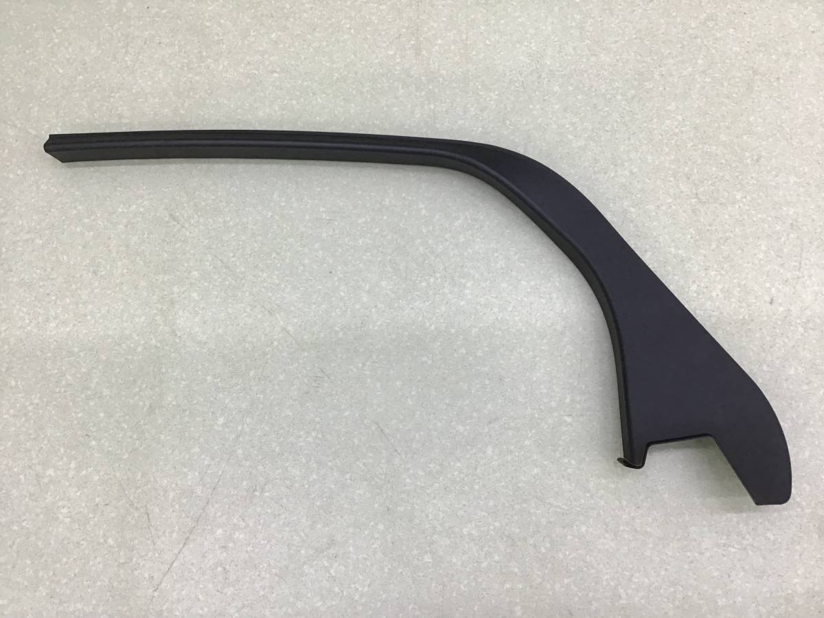 Накладка (кузов внутри) Ford Focus 3 (CB8) 2011-2019 Накладка (кузов внутри) Ford Focus 3 (CB8) 2011-2019