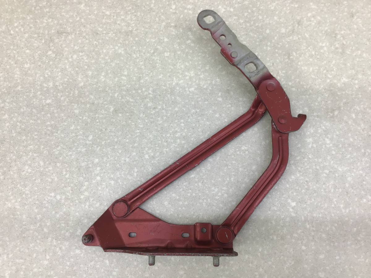 Петля крышки багажника Renault Megane (2) 2002-2009 Петля крышки багажника Renault Megane (2) 2002-2009