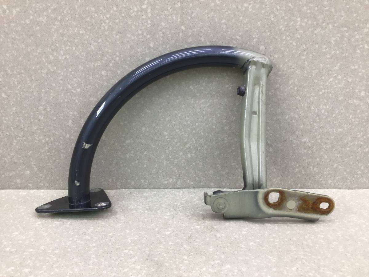 Петля крышки багажника Volkswagen Passat B6 2005-2010 Петля крышки багажника Volkswagen Passat B6 2005-2010