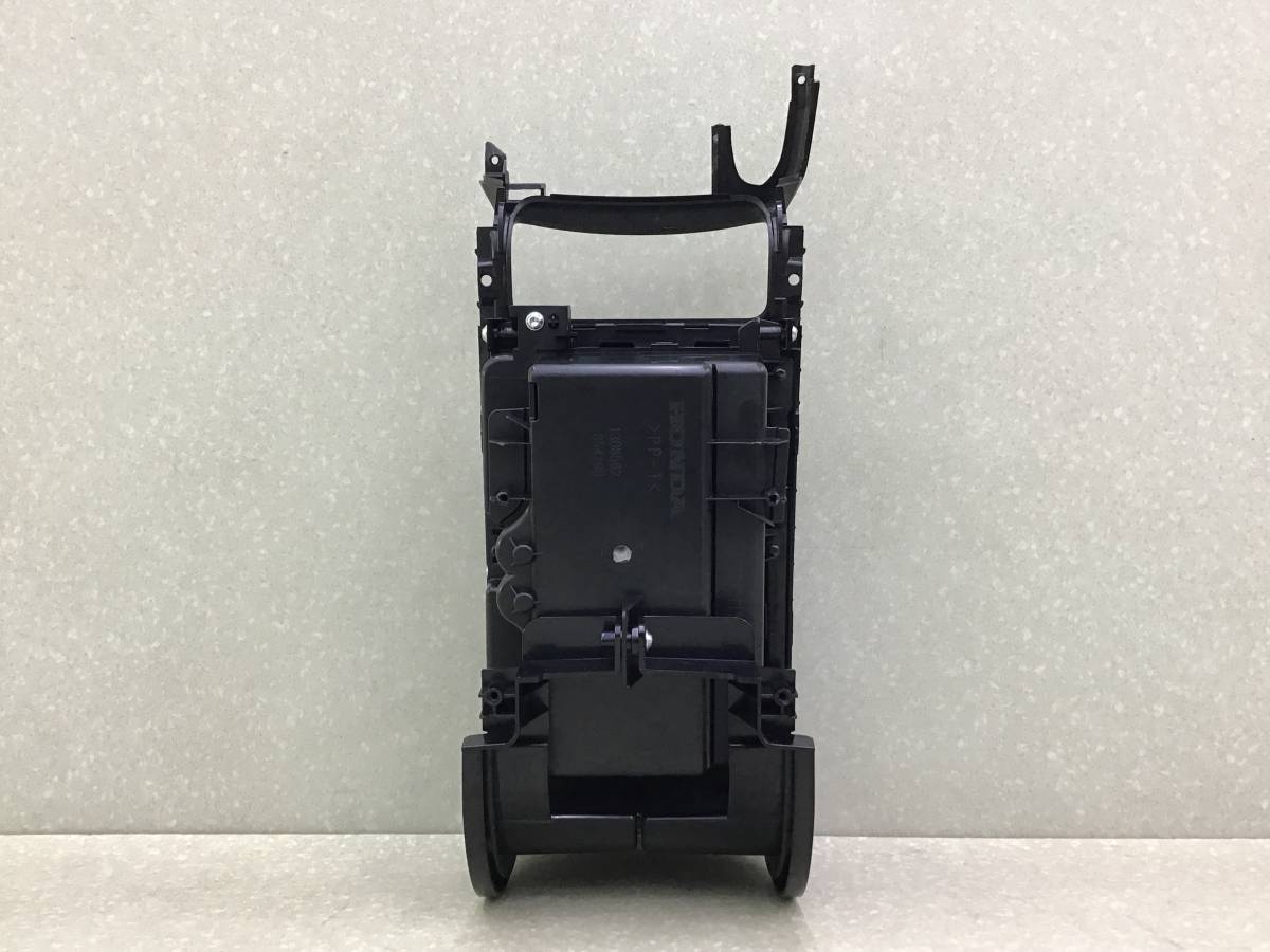 Подстаканник Honda Civic 4D (FD1, FD2, FD3) 2006-2012 Подстаканник Honda Civic 4D (FD1, FD2, FD3) 2006-2012