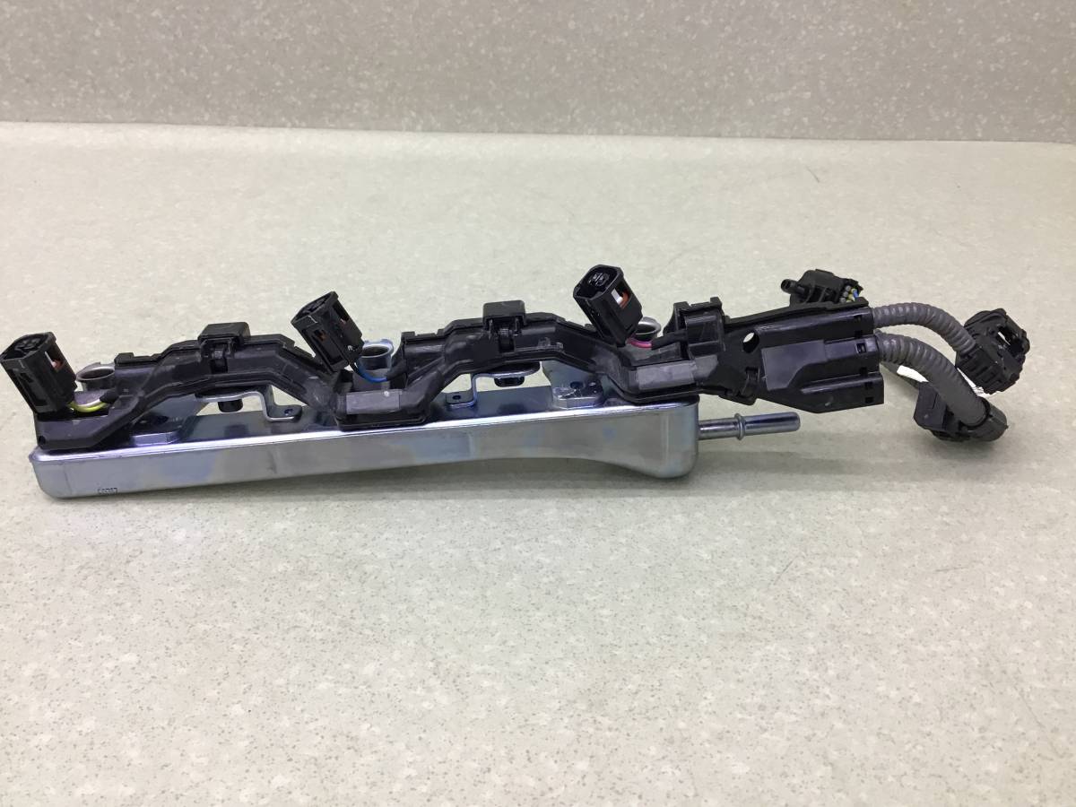 Рейка топливная (рампа) Toyota Land Cruiser (J300) 2021>