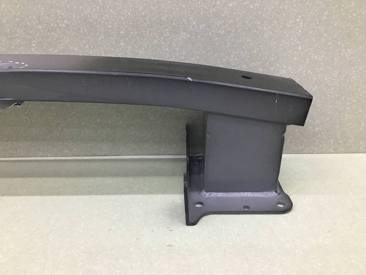 Усилитель переднего бампера GAC GS8 2016-2023