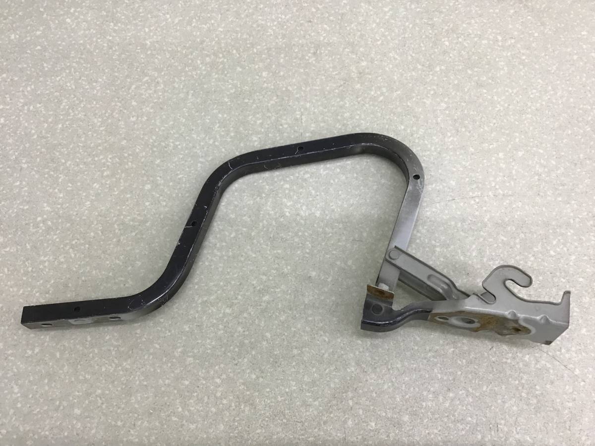 Петля крышки багажника Suzuki SX4 (YB21S) 2006-2016 Петля крышки багажника Suzuki SX4 (YB21S) 2006-2016