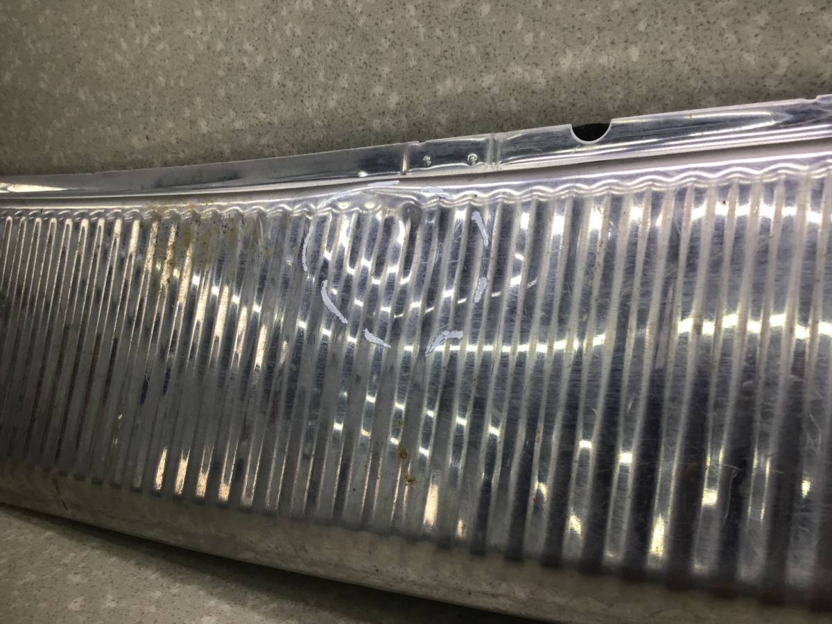 Накладка замка багажника Volkswagen Touareg (7L) 2002-2010 Накладка замка багажника Volkswagen Touareg (7L) 2002-2010