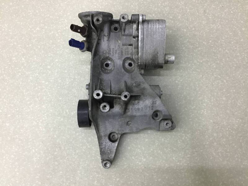 Кронштейн генератора Skoda Octavia A5 (1Z5) 2004-2013 Кронштейн генератора Skoda Octavia A5 (1Z5) 2004-2013
