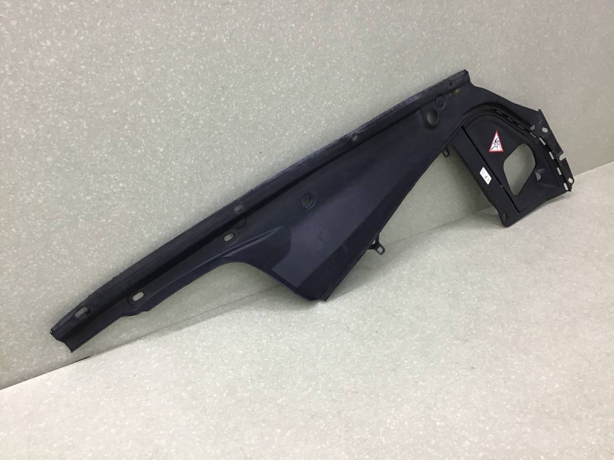 Кожух замка капота BMW 5-series F10/F11 2009-2016 Кожух замка капота BMW 5-series F10/F11 2009-2016