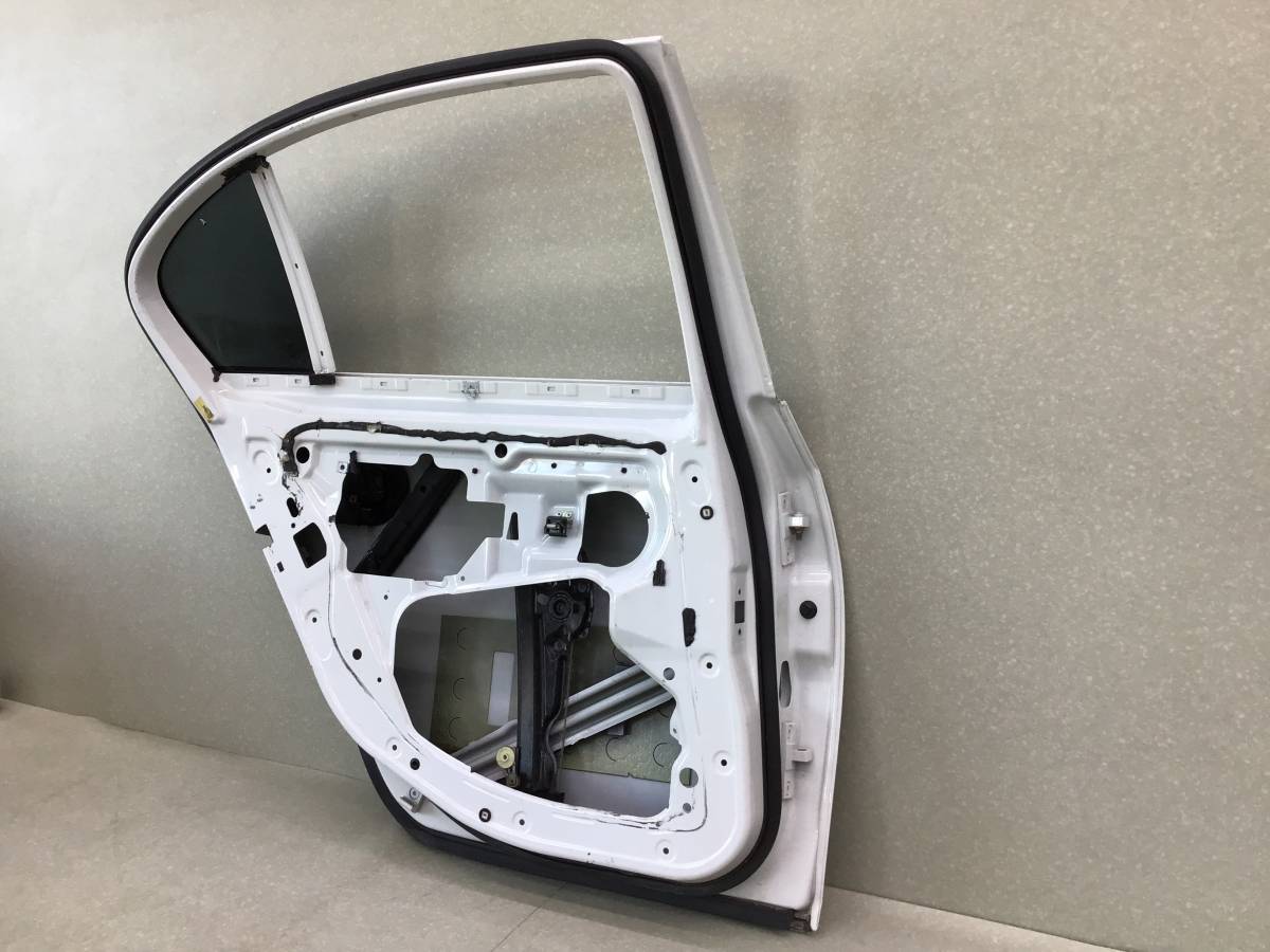 Дверь задняя левая BMW 5-series E60/E61 2003-2009 Дверь задняя левая BMW 5-series E60/E61 2003-2009