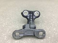 Петля двери передней правой нижняя Volvo S40 (MS) 2004-2012 Петля двери передней правой нижняя Volvo S40 (MS) 2004-2012