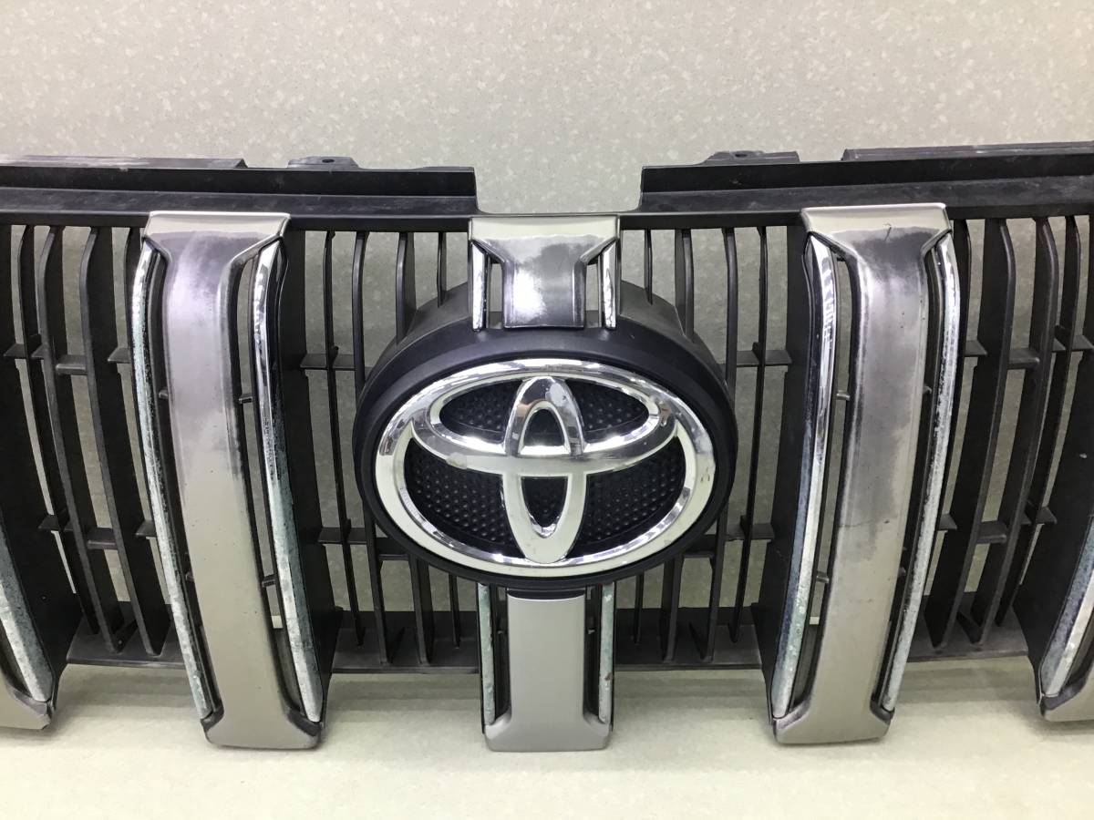 Решетка радиатора Toyota Land Cruiser Prado (J150) 2009>