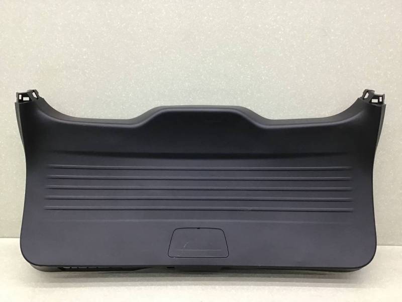 Обшивка двери багажника GAC GS8 2016-2023 Обшивка двери багажника GAC GS8 2016-2023