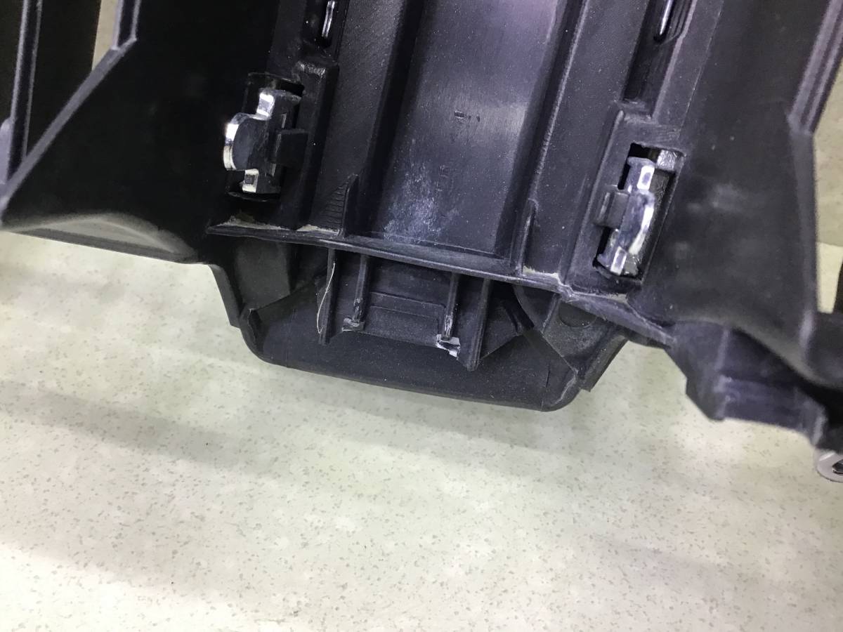 Решетка радиатора Toyota Land Cruiser Prado (J150) 2009>