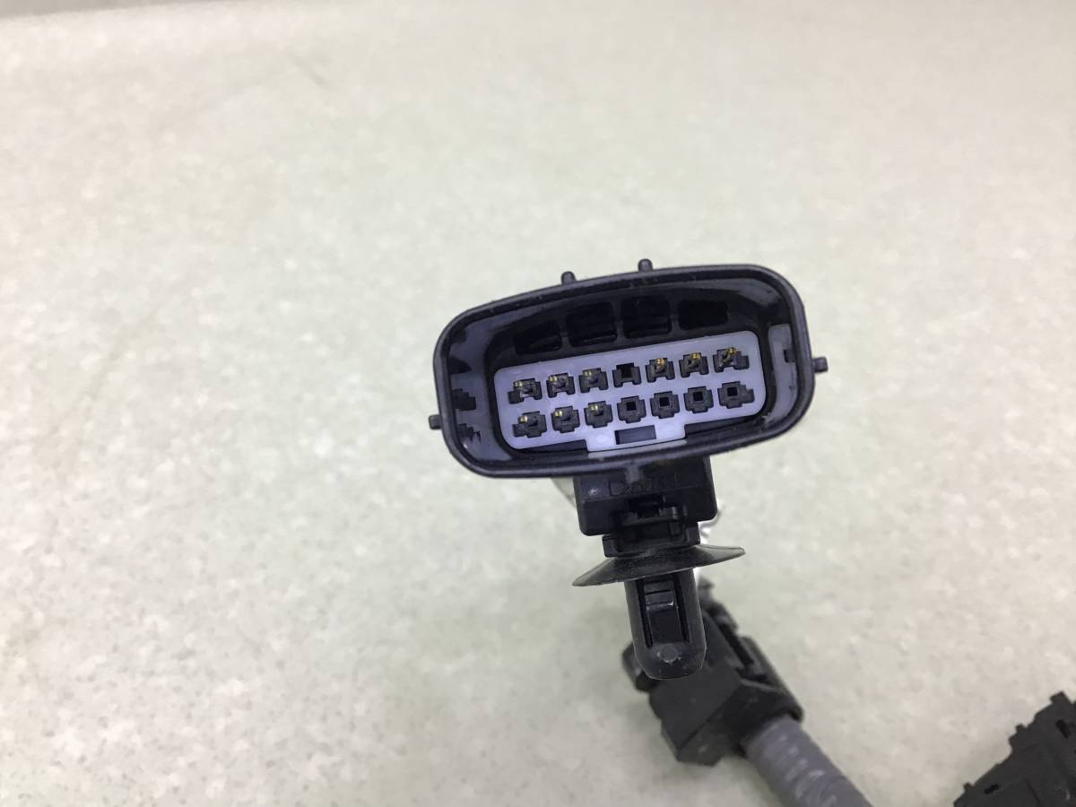 Рейка топливная (рампа) Toyota Land Cruiser (J300) 2021>