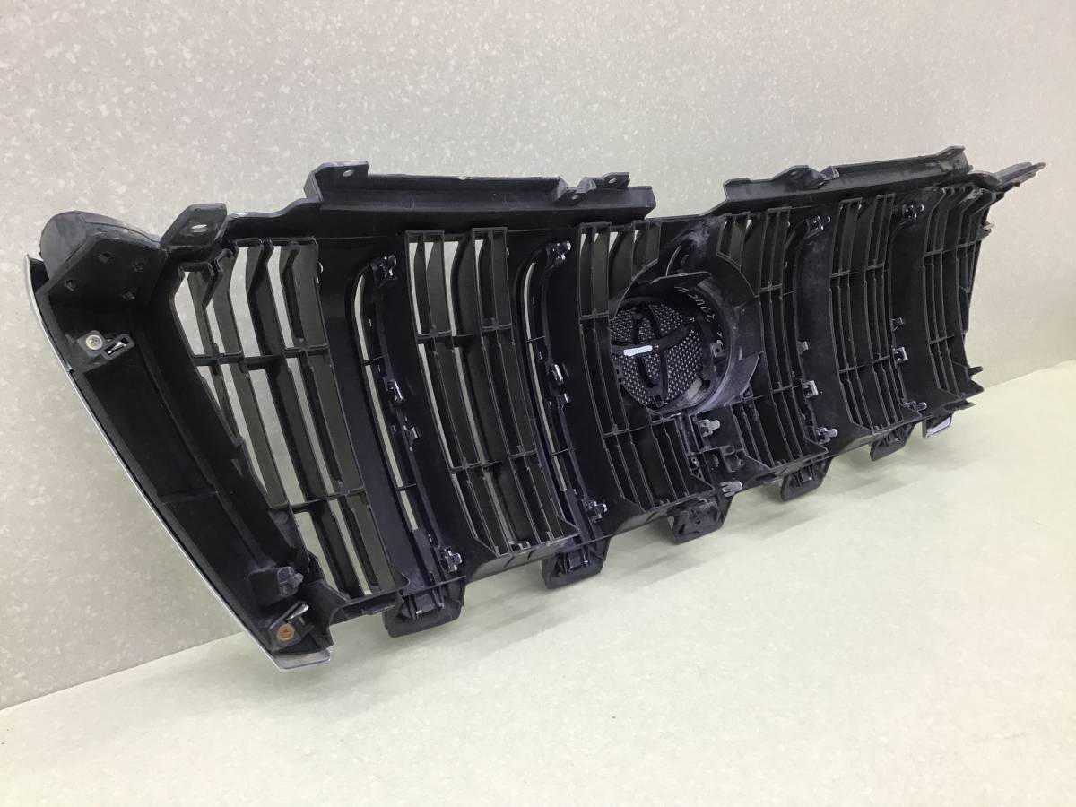 Решетка радиатора Toyota Land Cruiser Prado (J150) 2009>