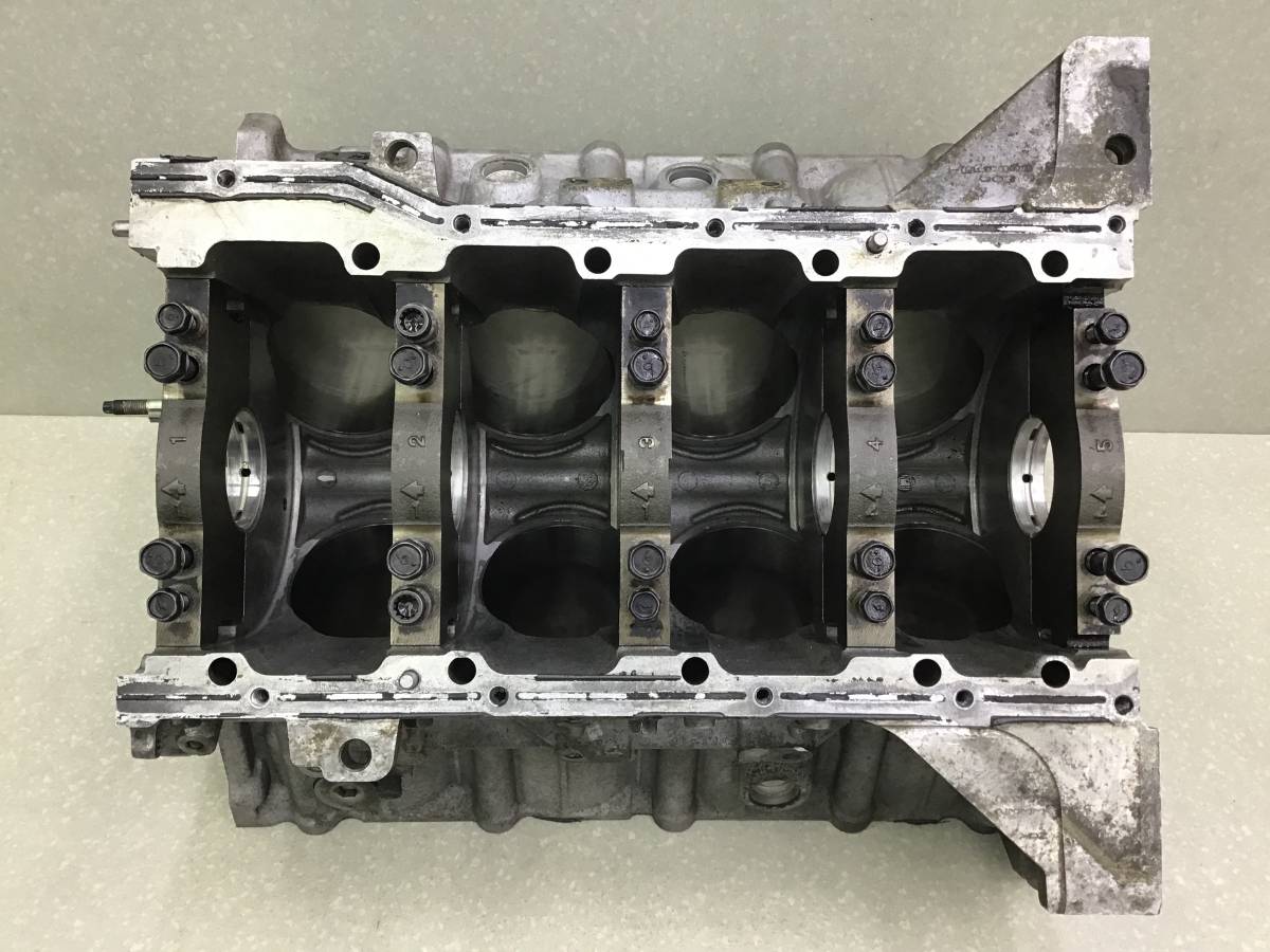 Блок двигателя Infiniti QX56 (JA60) 2004-2010 Блок двигателя Infiniti QX56 (JA60) 2004-2010