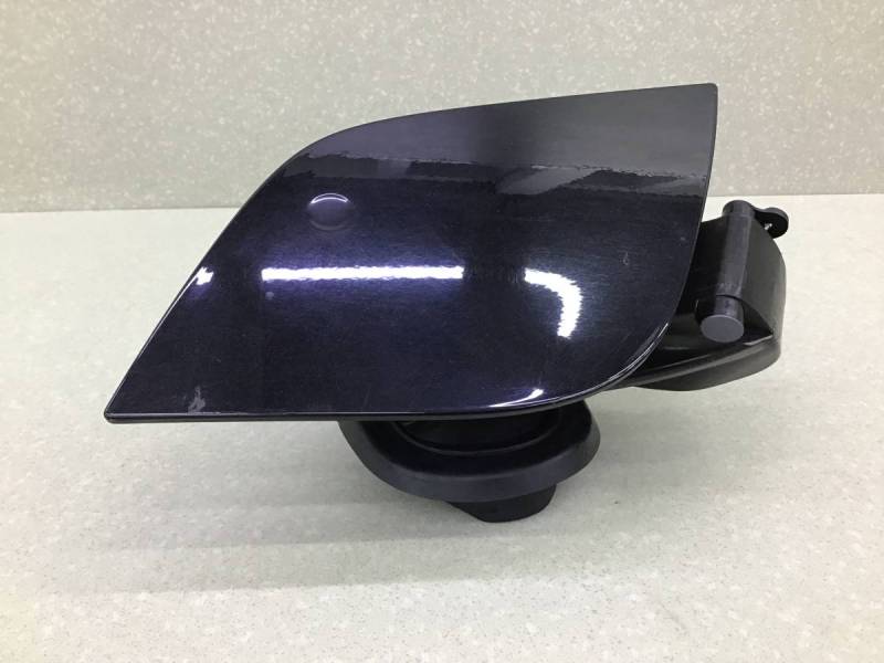 Лючок бензобака Ford Focus 3 (CB8) 2011-2019 Лючок бензобака Ford Focus 3 (CB8) 2011-2019