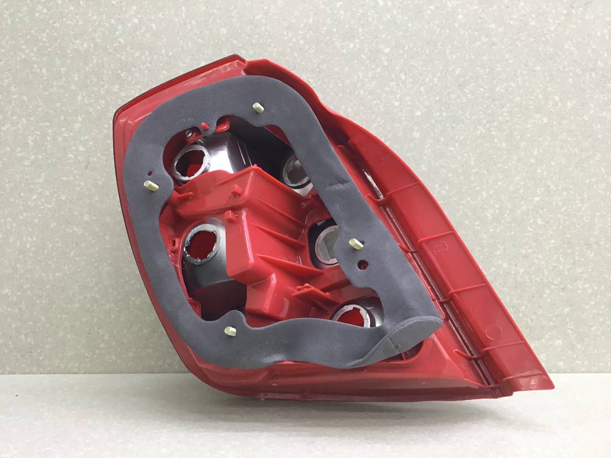 Фонарь задний правый Chevrolet Lacetti (J200) 2003-2013 Фонарь задний правый Chevrolet Lacetti (J200) 2003-2013