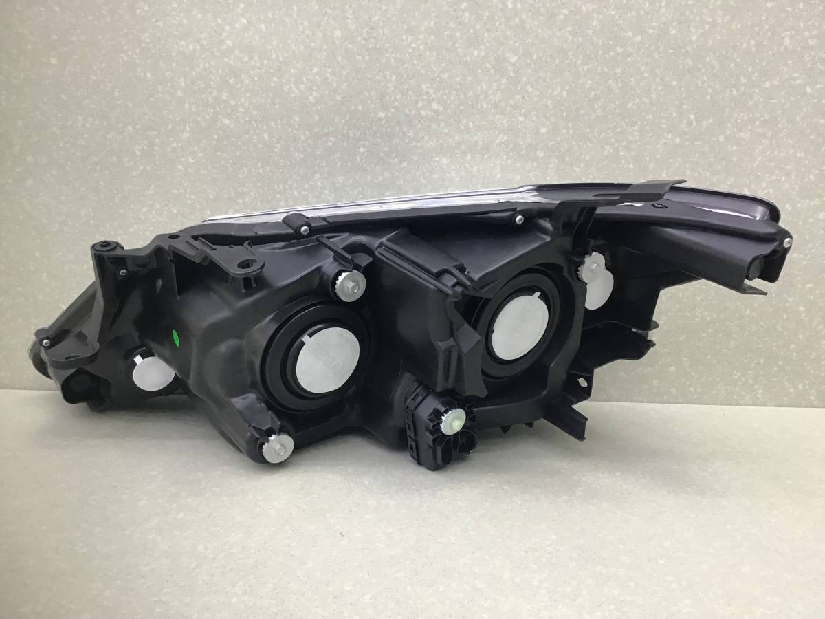 Фара правая Toyota Camry (V50) 2011-2017 Фара правая Toyota Camry (V50) 2011-2017