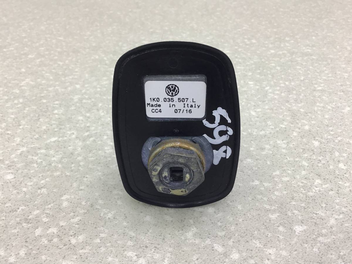 Антенна Volkswagen Tiguan (5N2) 2011-2016 Антенна Volkswagen Tiguan (5N2) 2011-2016