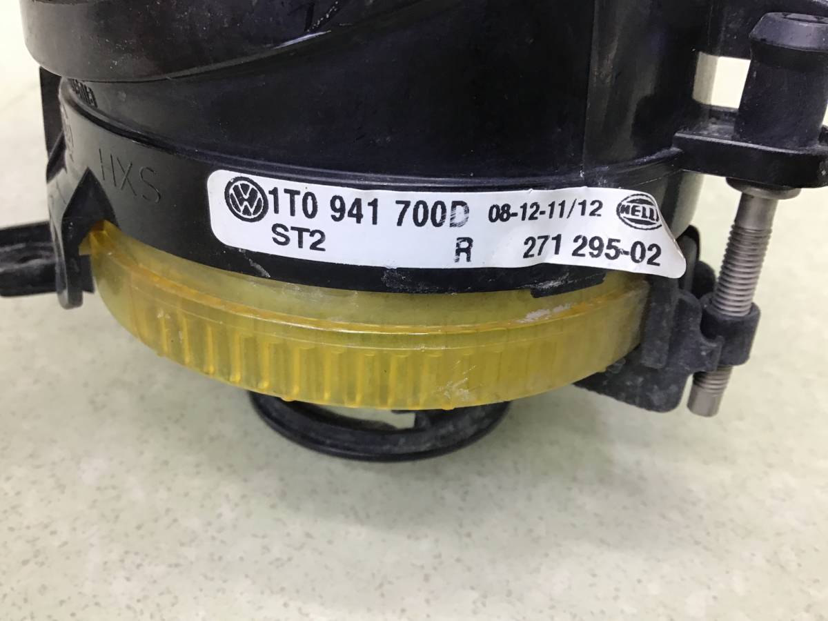 Фара противотуманная правая Volkswagen Golf 5 (1K) 2003-2009