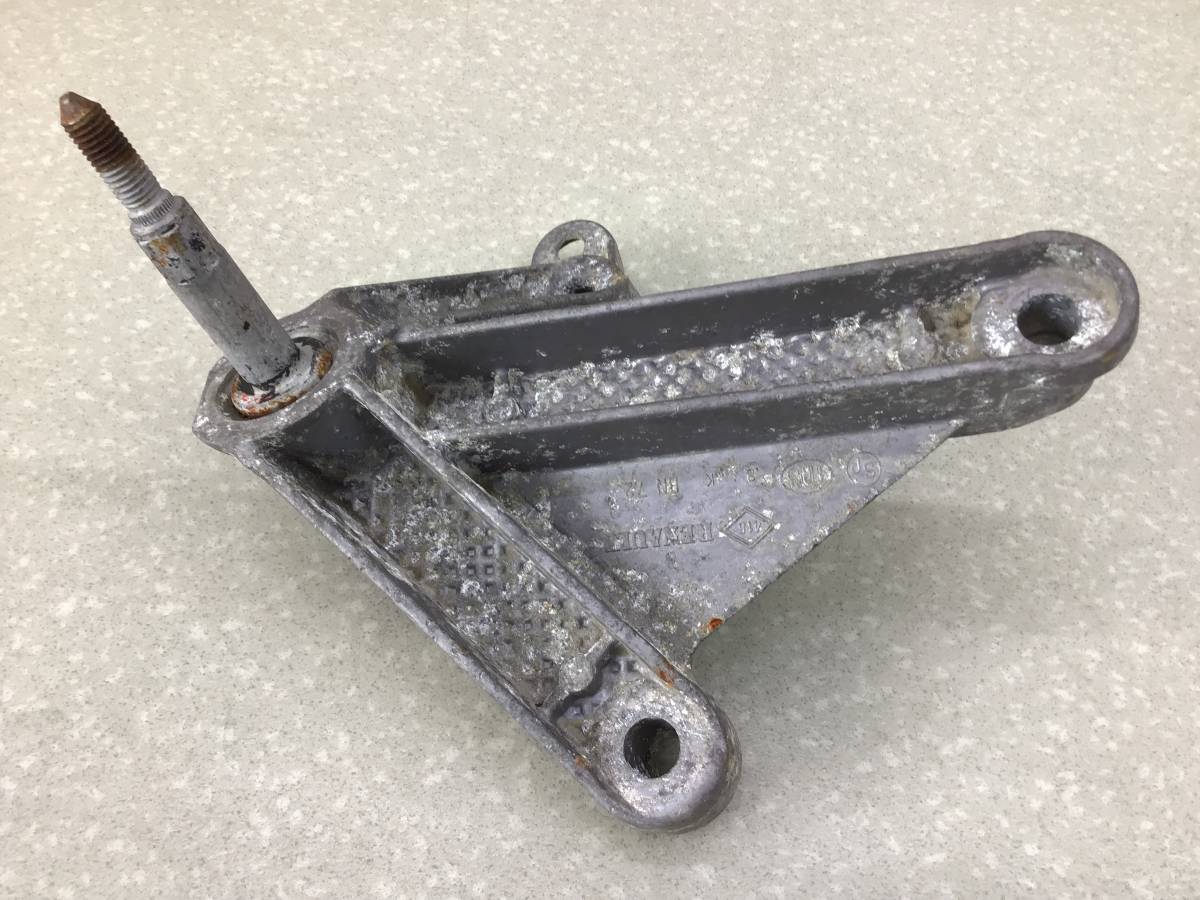 Кронштейн КПП Renault Megane (2) 2002-2009 Кронштейн КПП Renault Megane (2) 2002-2009