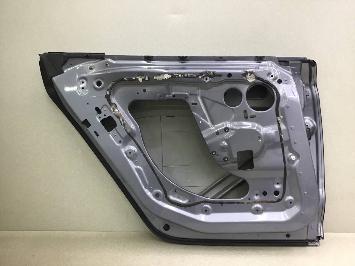 Дверь задняя левая BMW GT F07 2008> Дверь задняя левая BMW GT F07 2008>