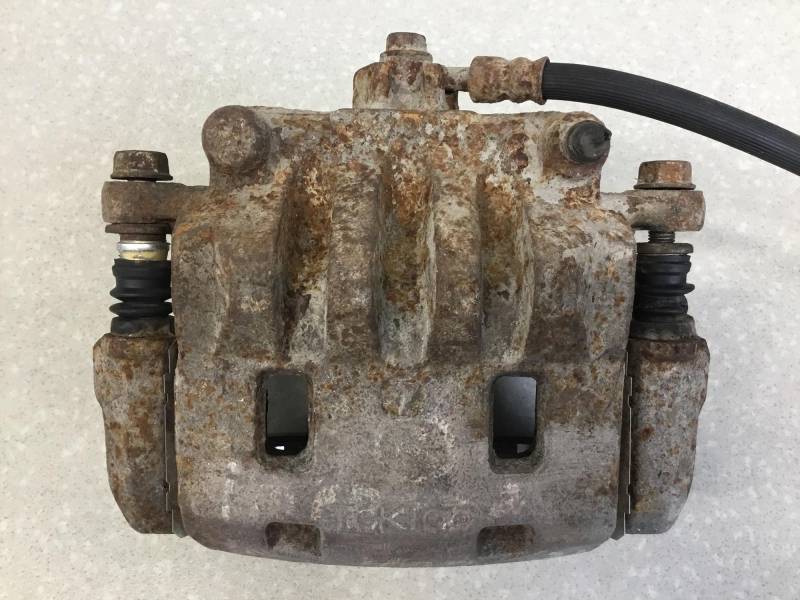 Суппорт передний правый, Subaru Impreza (G11) 2000-2007 Суппорт передний правый, Subaru Impreza (G11) 2000-2007