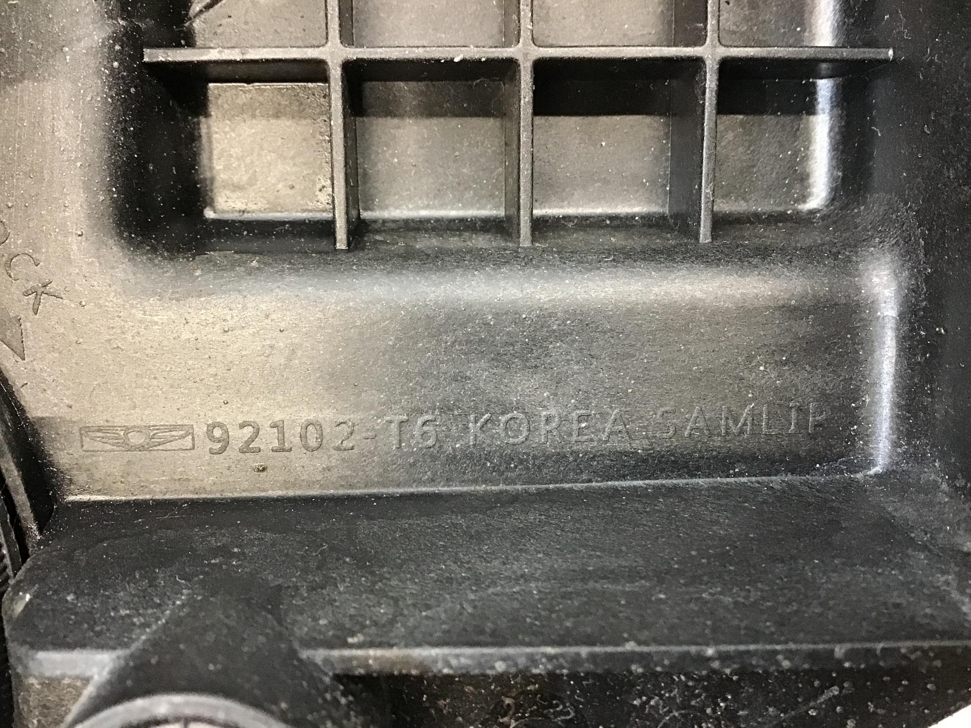 Фара правая Genesis GV70 (JK1) 2020> Фара правая Genesis GV70 (JK1) 2020>