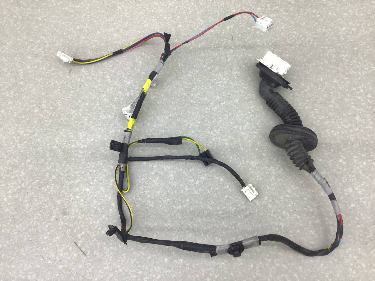 Проводка двери Toyota Auris (E150) 2006-2012 Проводка двери Toyota Auris (E150) 2006-2012