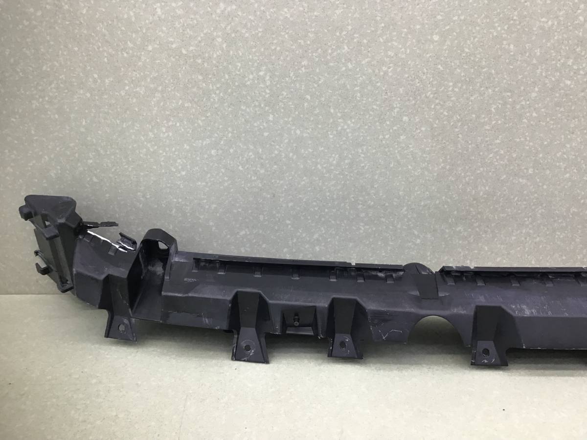 Кронштейн заднего бампера Audi Q8 (4MN) 2018-н.в.