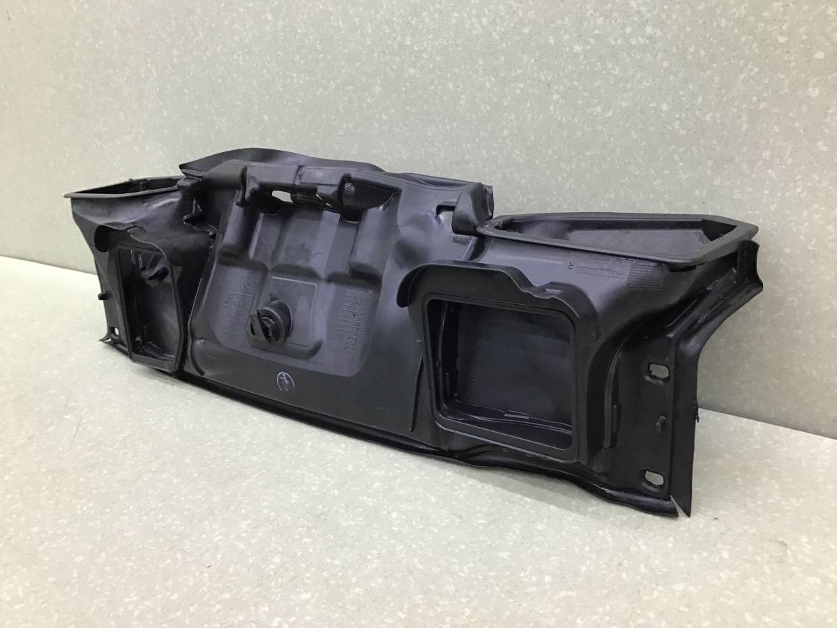 Воздуховод BMW 5-series E60/E61 2003-2009 Воздуховод BMW 5-series E60/E61 2003-2009
